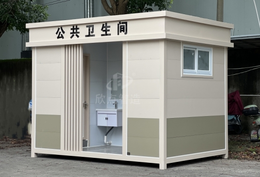 外觀看著那么小的廁所，里面竟然那么大的空間？！！
